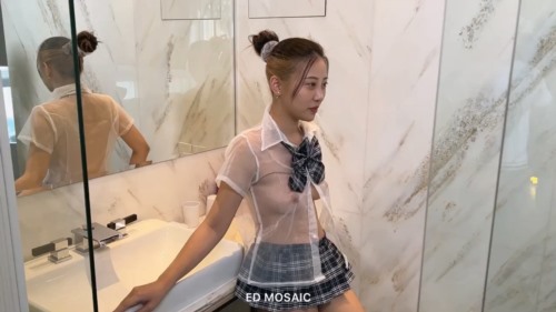 57572-顶级纯黄！性感小模身穿薄纱勾引男伴 火车便当侧抬腿站位爆肏 无套内射高潮宫缩颤抖⭐撸点很高.jpg